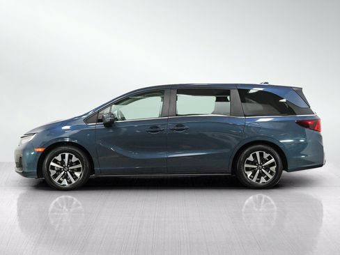 Used 2025 Honda Odyssey EX-L image 2