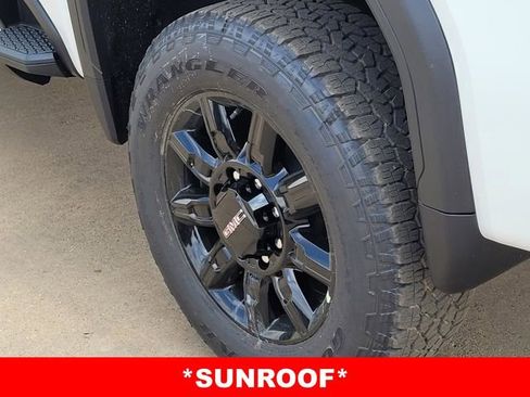 New 2026 GMC Sierra 2500 AT4 w/ AT4 Premium Plus Package AWD/4WD image 7