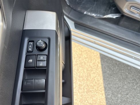 Used 2024 Toyota Tundra Limited image 15