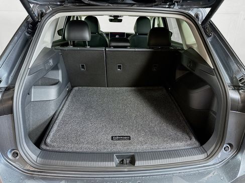 New 2026 Volkswagen Tiguan SE image 24