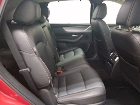Certified 2025 MAZDA CX-70 3.3 Turbo w/ Preferred Package AWD/4WD image 16