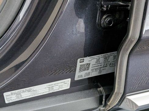 Certified 2024 GMC Yukon Denali w/ Advanced Technology Package image 37