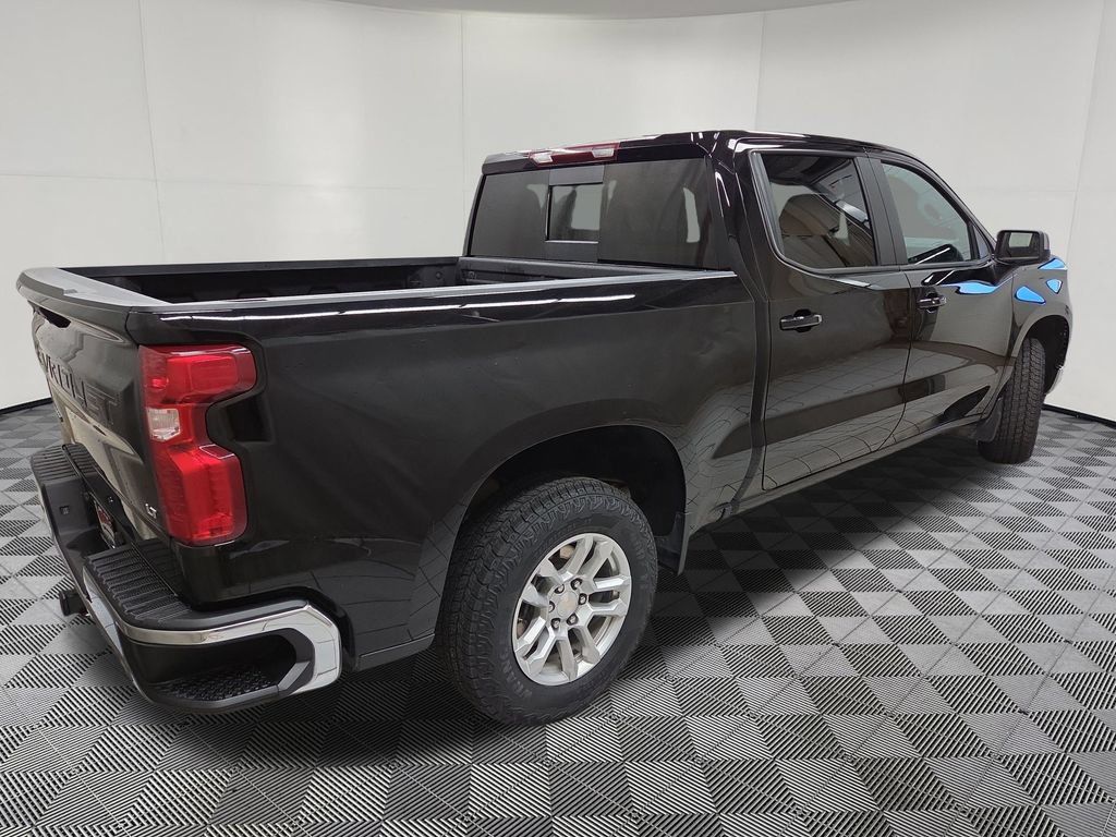 Used 2024 Chevrolet Silverado 1500 LT AWD/4WD image 4