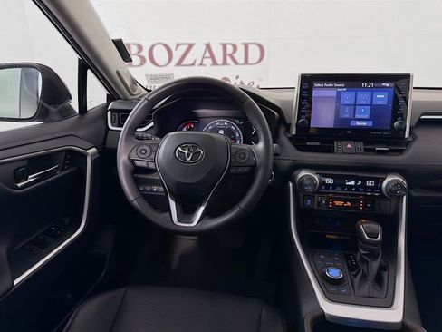 Used 2022 Toyota RAV4 Limited AWD/4WD image 27