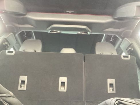 New 2025 Ford Bronco Badlands image 14