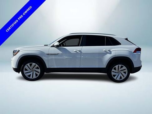 Certified 2020 Volkswagen Atlas Cross Sport SE w/ Towing Package image 3