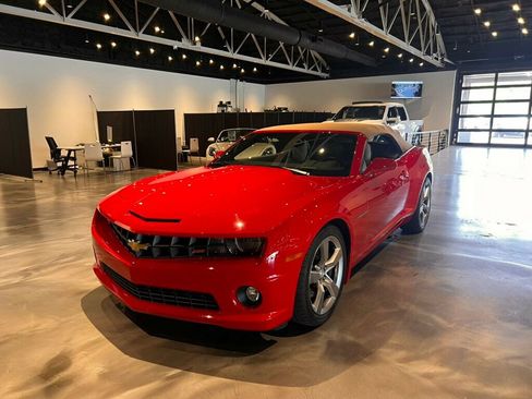 Used 2011 Chevrolet Camaro SS w/ RS Package RWD image 2
