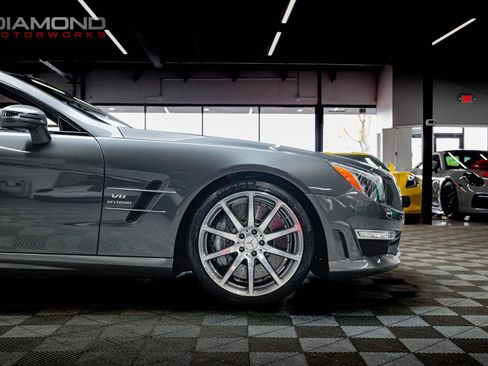 Used 2015 Mercedes-Benz SL 63 AMG image 29