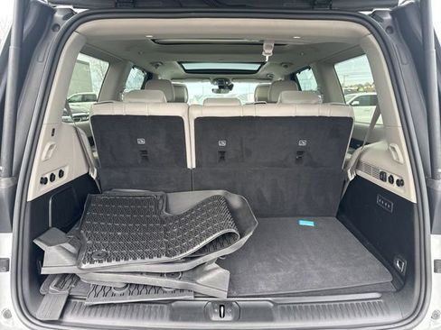 Used 2023 Jeep Wagoneer Series III w/ Premium Group I image 18