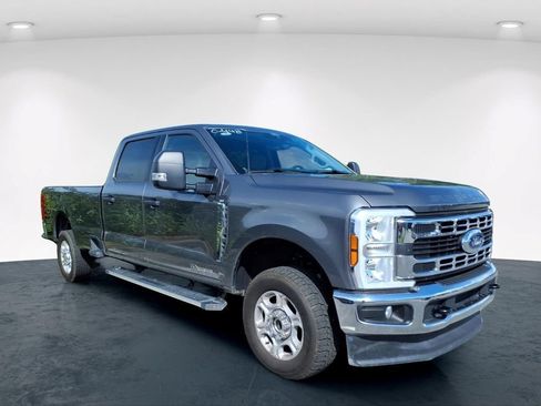 Used 2025 Ford F250 XLT AWD/4WD image 11