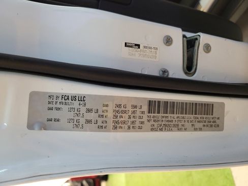 Used 2019 Jeep Cherokee Trailhawk w/ Trailer Tow Group image 33