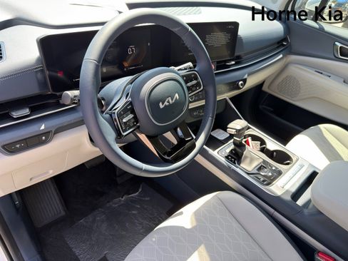 New 2026 Kia Carnival EX FWD image 12