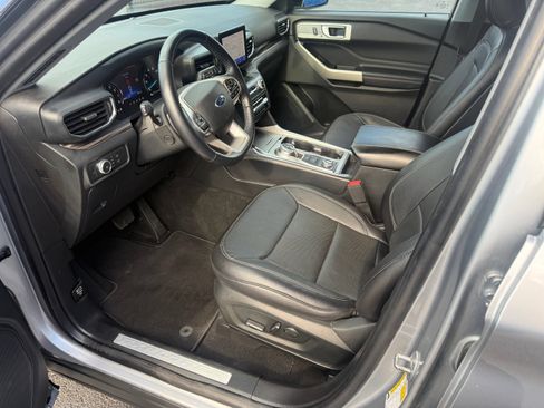 Used 2020 Ford Explorer Limited w/ Class III Trailer Tow Package AWD/4WD image 7