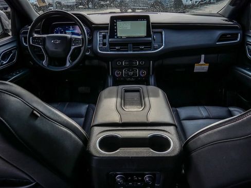 Used 2024 Chevrolet Suburban RST w/ Sport Performance Package AWD/4WD image 27