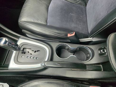 Used 2013 Chrysler 200 S FWD image 32