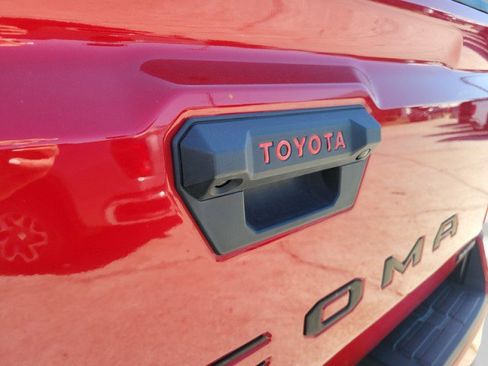 Used 2024 Toyota Tacoma TRD Sport w/ TRD Sport Premium Package image 5