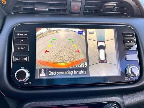 Used 2021 Nissan Kicks SR image 18