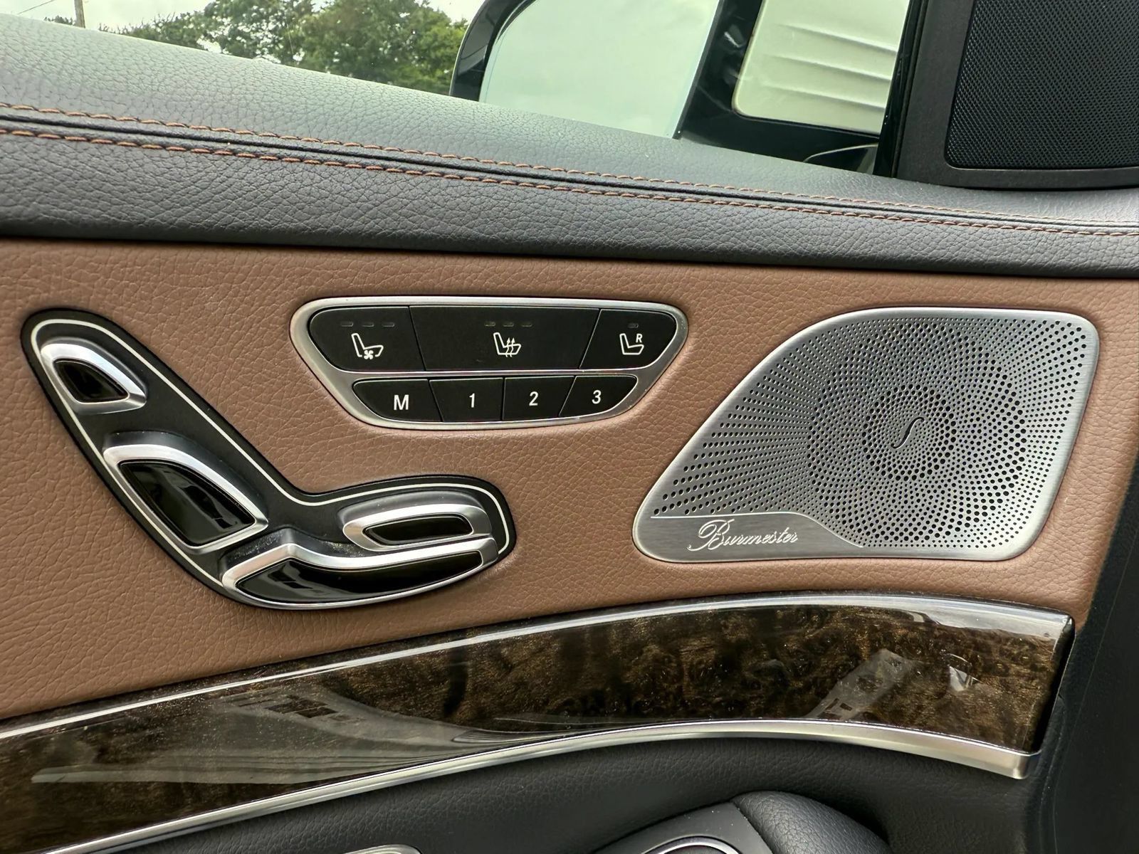 Used 2015 Mercedes-Benz S 550 Sedan image 26