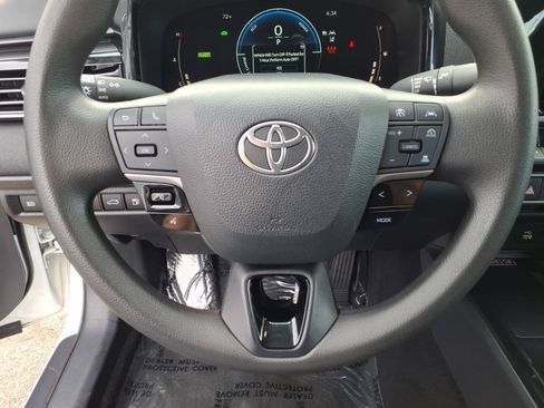 Certified 2025 Toyota Camry LE FWD image 10