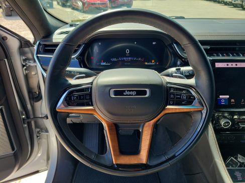 Used 2022 Jeep Grand Cherokee L Summit AWD/4WD image 24