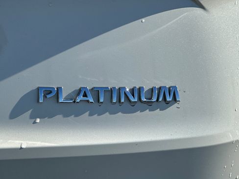 Certified 2021 Nissan Rogue Platinum image 27