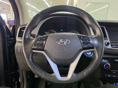 Used 2016 Hyundai Tucson Limited w/ Option Group 03 FWD image 17