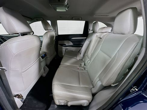 Used 2014 Toyota Highlander Plus image 26