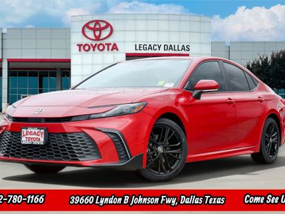 Used 2025 Toyota Camry SE w/ Multimedia Upgrade Package