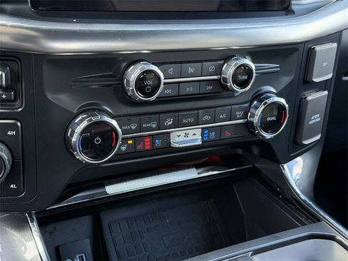 Used 2022 Ford F150 Lariat w/ Equipment Group 502A High image 26