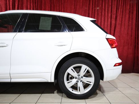 Used 2018 Audi Q5 2.0T Premium Plus w/ Premium Plus Package AWD/4WD image 6