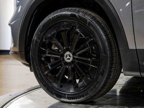 Used 2023 Mercedes-Benz GLB 250 w/ Premium Package image 58