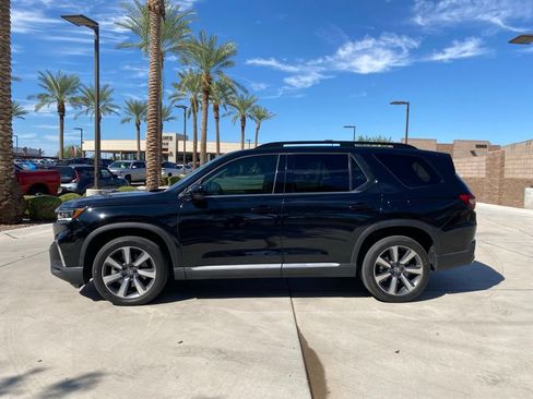 Used 2025 Honda Pilot Elite image 4