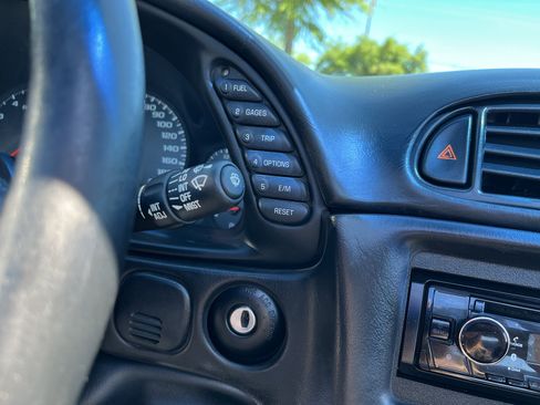 Used 2002 Chevrolet Corvette Convertible w/ Preferred Equipment Group2 RWD image 14