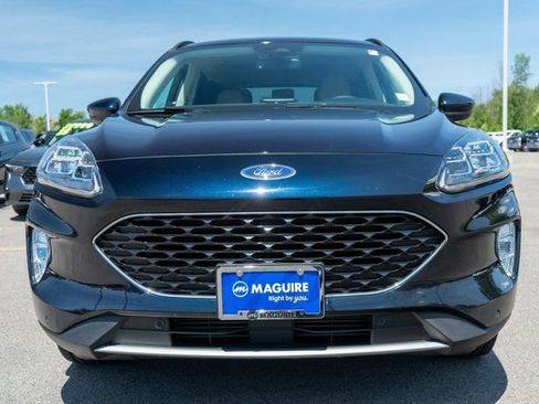 Used 2021 Ford Escape Titanium w/ Class II Trailer Tow Package AWD/4WD image 3