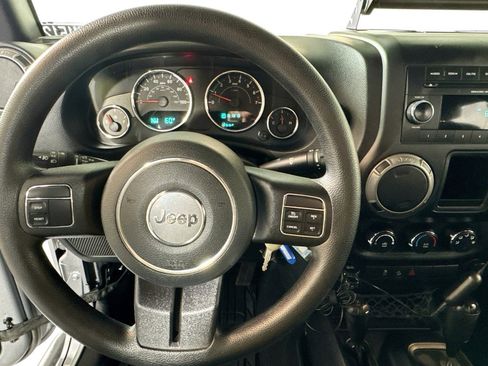 Used 2016 Jeep Wrangler Sport image 10