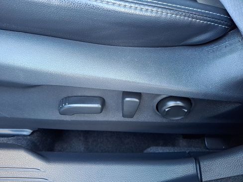 Used 2021 Subaru Outback Limited image 15