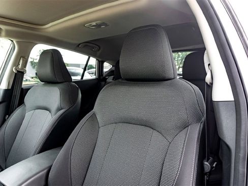 Used 2024 Subaru Crosstrek 2.0i Premium image 13