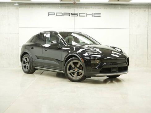 New 2026 Porsche Macan 4 Electric AWD/4WD image 9