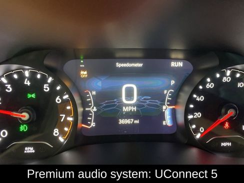 Used 2025 Jeep Compass Limited image 4