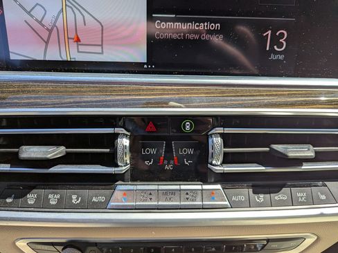 Used 2021 BMW X5 xDrive40i w/ Premium Package AWD/4WD image 23