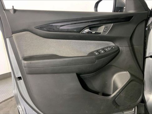 Used 2025 Chevrolet TrailBlazer LT AWD/4WD image 24