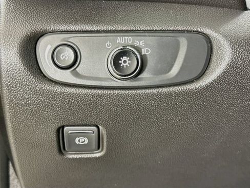 Used 2021 Chevrolet Blazer LT FWD image 10