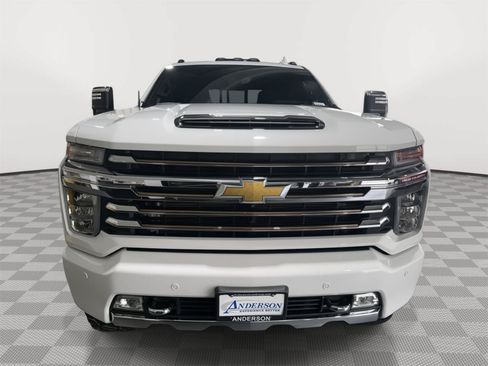Used 2022 Chevrolet Silverado 2500 High Country w/ Z71 Off-Road Package AWD/4WD image 4