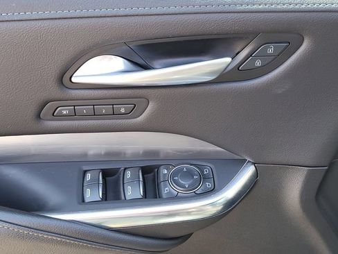 Used 2024 Cadillac XT4 Premium Luxury FWD image 12