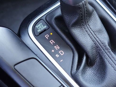 Used 2020 Kia Soul LX FWD image 26