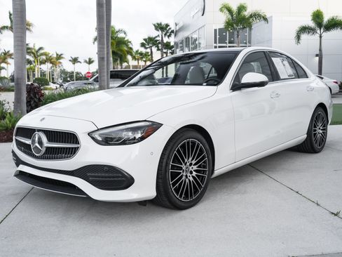 Used 2024 Mercedes-Benz C 300 4MATIC Sedan image 5