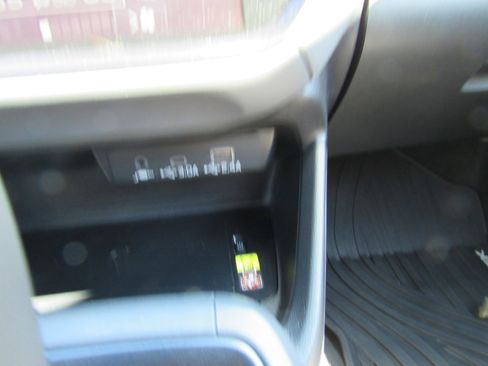 Used 2024 Subaru Crosstrek 2.5i Limited w/ Crosstrek Mirror Package image 16