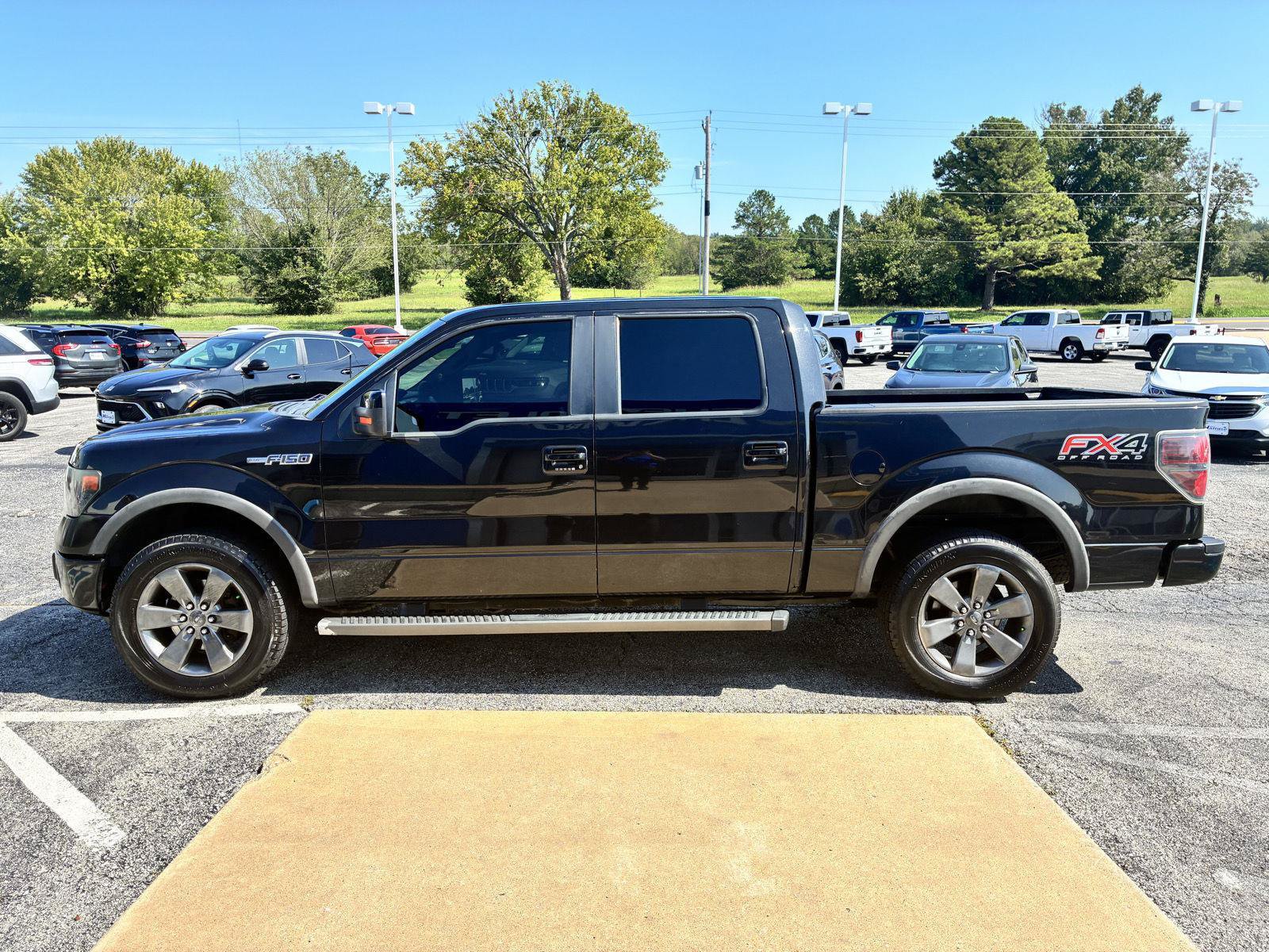 Used 2014 Ford F150 FX4 w/ Equipment Group 402A Luxury AWD/4WD image 5