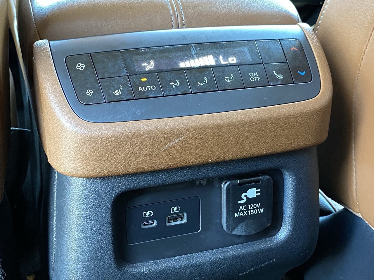 Certified 2023 Nissan Pathfinder Platinum w/ Cargo Package FWD image 16