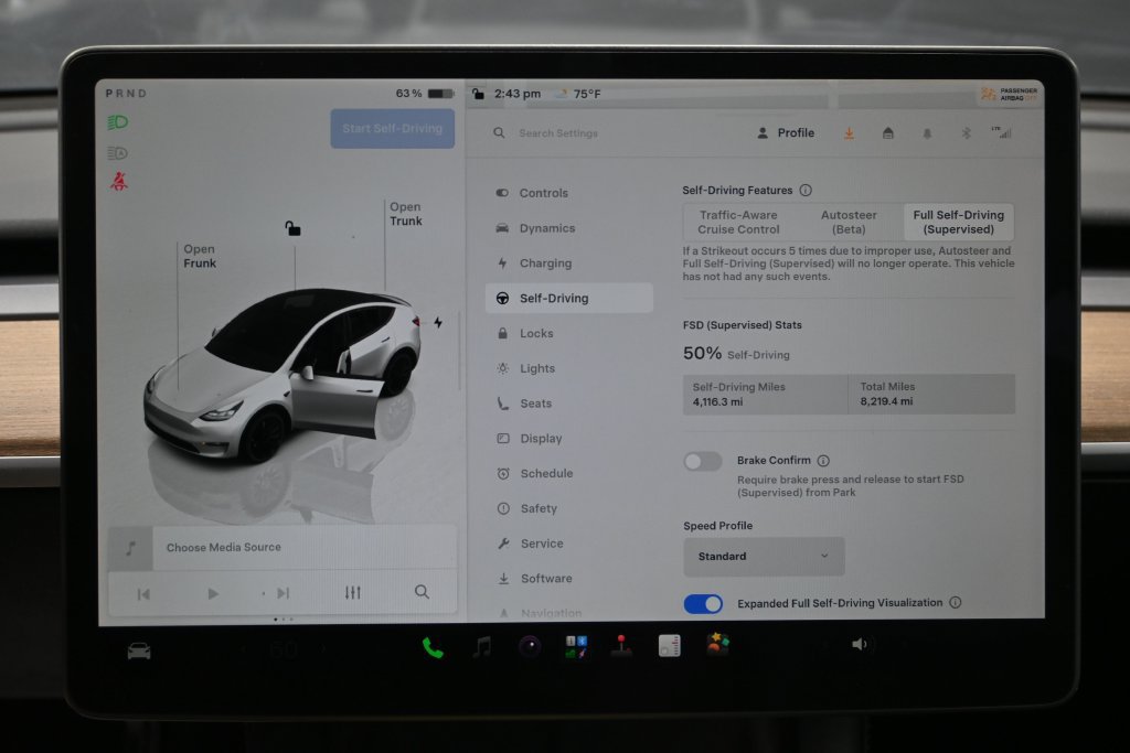 Used 2025 Tesla Model Y Performance AWD/4WD image 18